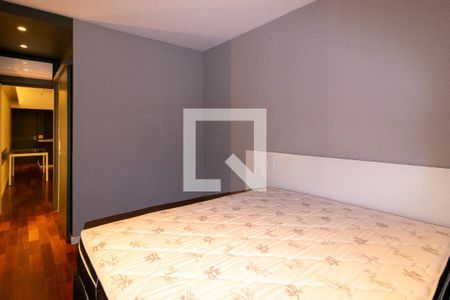 Quarto  de apartamento à venda com 1 quarto, 60m² em Centro, Campinas