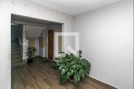 Hall de Entrada de apartamento à venda com 2 quartos, 45m² em Vila Heliopolis, São Paulo