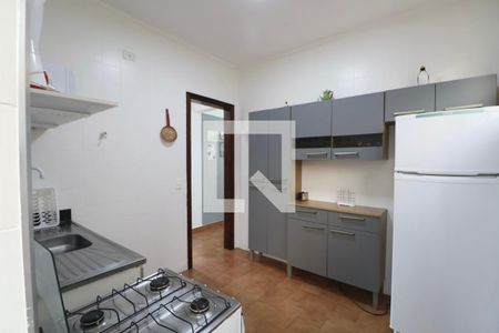 Cozinha de apartamento para alugar com 2 quartos, 85m² em Jardim Tejereba, Guarujá