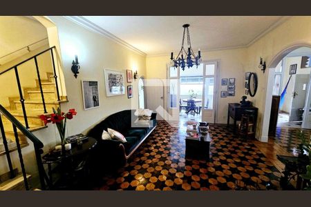 Casa à venda com 7 quartos, 180m² em Santa Teresa, Rio de Janeiro