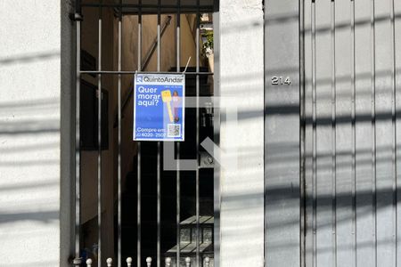 Fachada de casa à venda com 3 quartos, 200m² em Vila Mariana, São Paulo