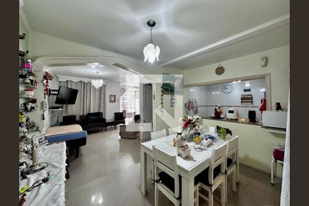 Sala de casa à venda com 3 quartos, 200m² em Campo Belo, São Paulo