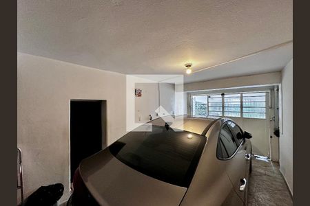 Garagem de casa à venda com 3 quartos, 200m² em Campo Belo, São Paulo