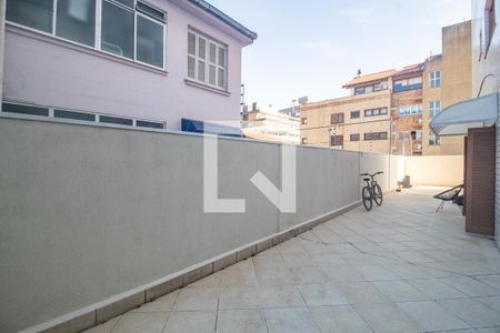 Quintal de apartamento à venda com 2 quartos, 224m² em Menino Deus, Porto Alegre