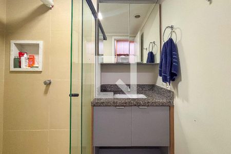 Banheiro de kitnet/studio para alugar com 1 quarto, 25m² em Pinheiros, São Paulo