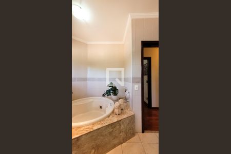Banheiro da Suíte 1 de casa de condomínio à venda com 5 quartos, 630m² em Loteamento Alphaville Campinas, Campinas