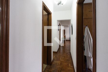 Corredor de apartamento à venda com 3 quartos, 110m² em Água Branca, São Paulo