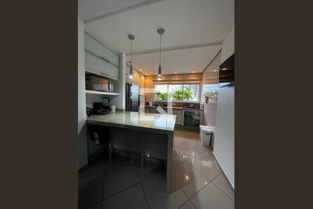 Casa à venda com 3 quartos, 240m² em Parque Cruzeiro do Sul, São Paulo