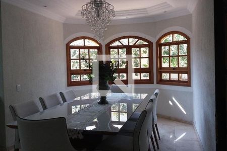 Casa à venda com 3 quartos, 422m² em Jardim Triana, São Paulo