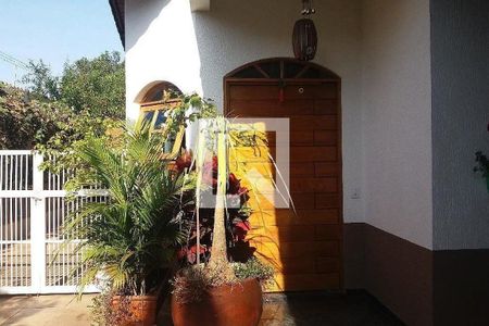 Casa à venda com 3 quartos, 422m² em Jardim Triana, São Paulo