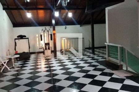 Casa à venda com 3 quartos, 422m² em Jardim Triana, São Paulo