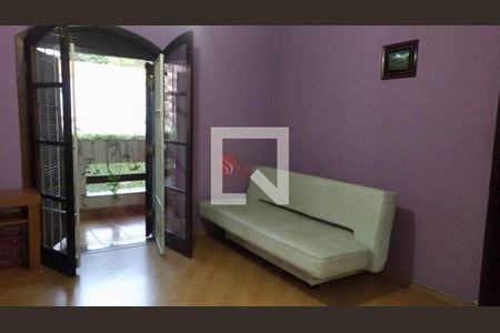 Casa à venda com 3 quartos, 300m² em Jardim Piqueroby, São Paulo