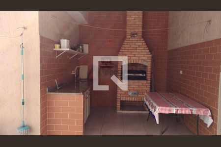 Casa à venda com 3 quartos, 300m² em Jardim Piqueroby, São Paulo