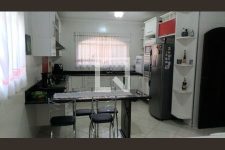 Casa à venda com 3 quartos, 300m² em Jardim Piqueroby, São Paulo