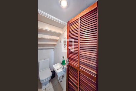 Lavabo de casa à venda com 4 quartos, 220m² em Parque São Jorge, São Paulo