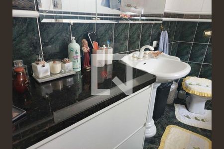 Casa à venda com 3 quartos, 122m² em Vila Carrão, São Paulo