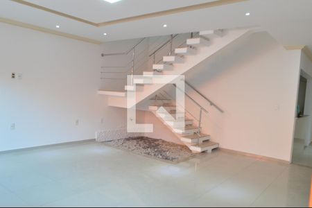 Sala de casa de condomínio para alugar com 3 quartos, 230m² em Taquara, Rio de Janeiro