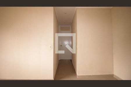 Corredor  de apartamento para alugar com 2 quartos, 44m² em Parque Savoy City, São Paulo