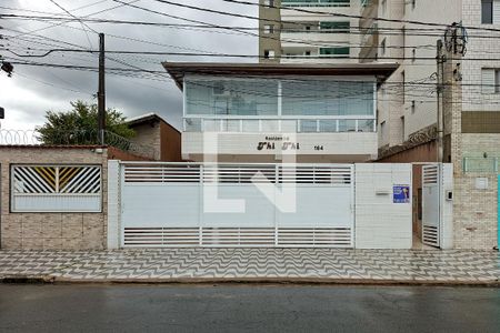 Fachada de casa de condomínio para alugar com 2 quartos, 61m² em Nova Mirim, Praia Grande