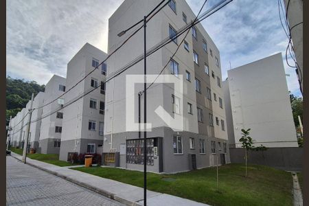 Fachada do bloco de apartamento à venda com 2 quartos, 50m² em Vargem Grande, Rio de Janeiro