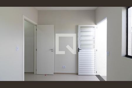 Quarto 1 de apartamento para alugar com 2 quartos, 40m² em Jardim Popular, São Paulo