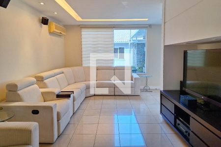 Sala 3 de casa à venda com 4 quartos, 334m² em Itaipu, Niterói