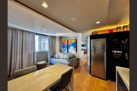 Cozinha de apartamento à venda com 1 quarto, 32m² em Jardim Caravelas, São Paulo