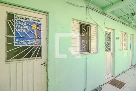 Fachada do Imóvel de kitnet/studio para alugar com 1 quarto, 30m² em Costa E Silva, Porto Alegre