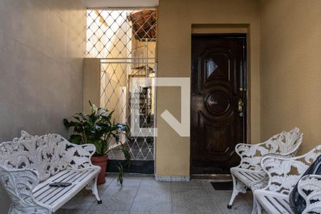 Entrada de casa à venda com 3 quartos, 250m² em Carlos Prates, Belo Horizonte