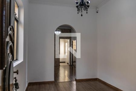 Sala de casa à venda com 3 quartos, 250m² em Carlos Prates, Belo Horizonte