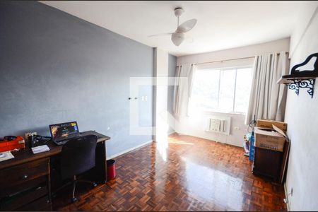 Quarto 2 de apartamento à venda com 3 quartos, 130m² em Grajaú, Rio de Janeiro