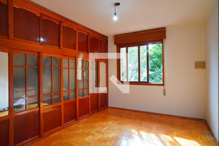 Quarto 3 - Segundo Andar de casa à venda com 4 quartos, 252m² em Navegantes, Porto Alegre