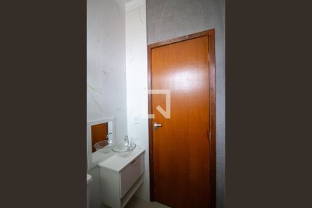 Banheiro de kitnet/studio para alugar com 1 quarto, 29m² em Vila Fiori, Sorocaba