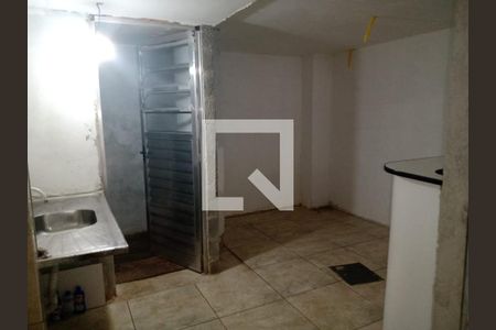 Garagem de casa à venda com 2 quartos, 122m² em Jardim Leonor Mendes de Barros, São Paulo