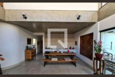 Casa à venda com 4 quartos, 694m² em Boaçava, São Paulo