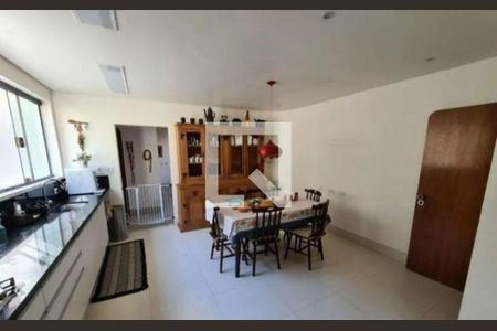 Casa à venda com 4 quartos, 694m² em Boaçava, São Paulo