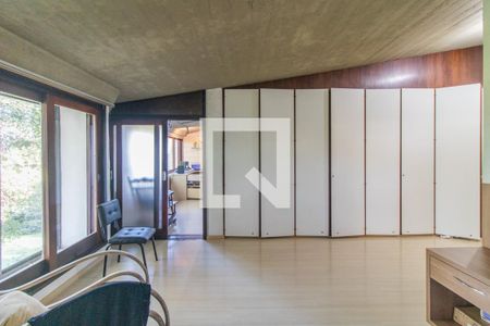 Suíte de casa para alugar com 4 quartos, 600m² em Vila Assunção, Porto Alegre