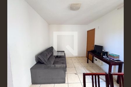 Sala de apartamento à venda com 2 quartos, 48m² em Califórnia, Contagem