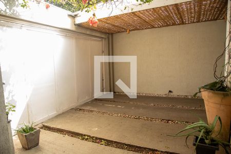 Garagem de casa à venda com 3 quartos, 240m² em Brooklin, São Paulo