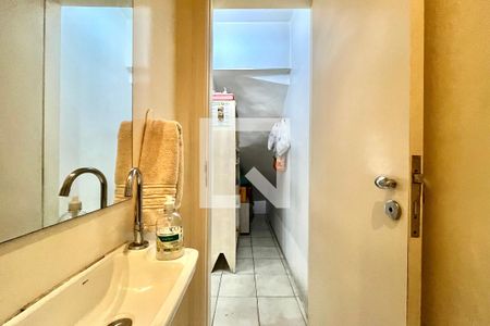 Lavabo de casa para alugar com 4 quartos, 200m² em Jabaquara, São Paulo