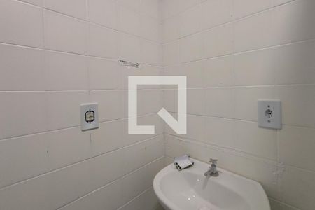 Banheiro de apartamento à venda com 2 quartos, 54m² em Jardim Miranda, Campinas