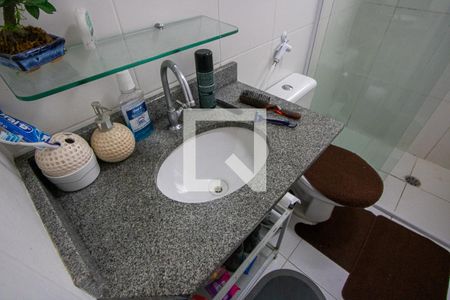 Banheiro de apartamento à venda com 1 quarto, 45m² em Parque Sao Vicente, Santo André
