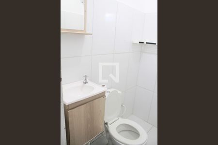 Banheiro  de casa para alugar com 1 quarto, 100m² em Jardim Monte Carmelo, Guarulhos