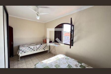Quarto 2 de casa à venda com 3 quartos, 260m² em Vila Curuçá, Santo André