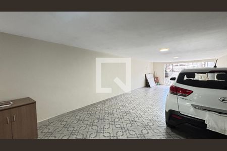 Garagem de casa à venda com 3 quartos, 260m² em Vila Curuçá, Santo André
