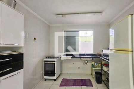 Cozinha de casa de condomínio para alugar com 2 quartos, 110m² em Tortuga, Guarujá