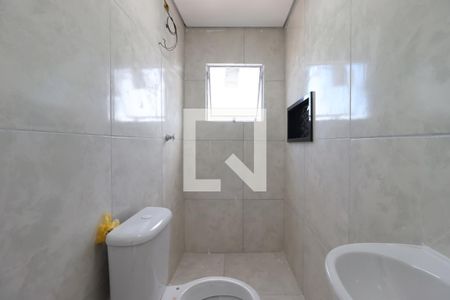 Banheiro de casa para alugar com 2 quartos, 70m² em Vila Aquilino, Santo André