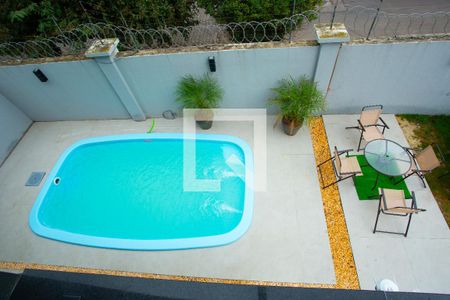 Casa de condomínio à venda com 210m², 4 quartos e 4 vagasPiscina