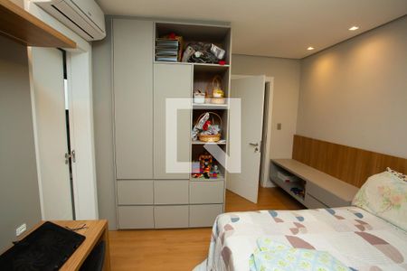 Casa de condomínio à venda com 210m², 4 quartos e 4 vagasSuíte 3