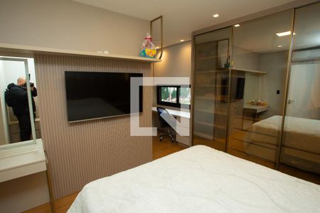 Casa de condomínio à venda com 210m², 4 quartos e 4 vagasSuíte 2